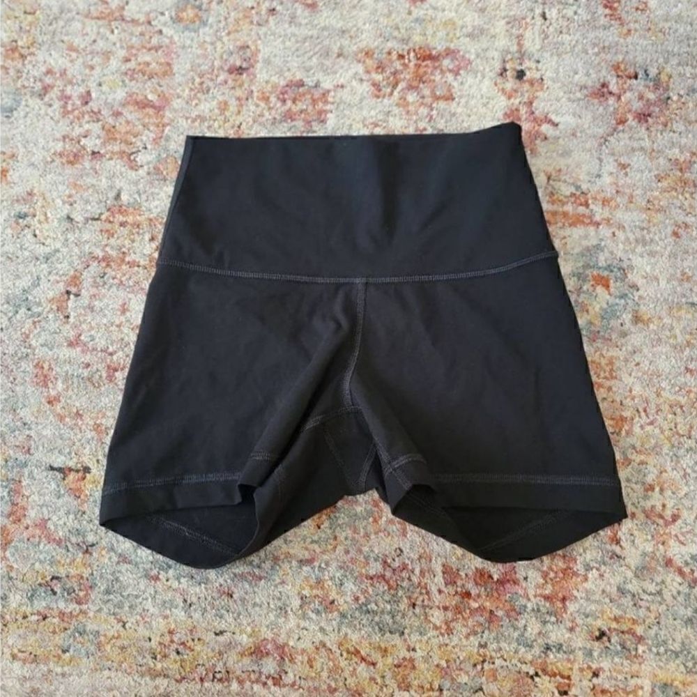 Everlane Biker Shorts XS
